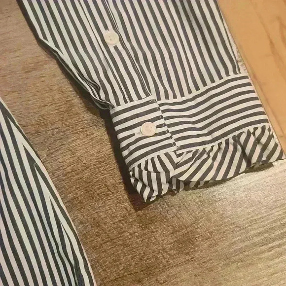 Banana Republic Striped Tunic with Ruffle Button Up Neck & Ruffle Sleeve - Picture 4 of 6